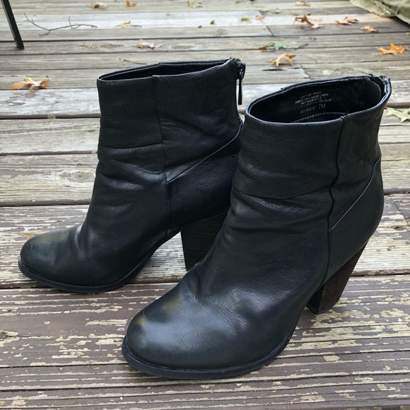 arturo chiang ankle boots